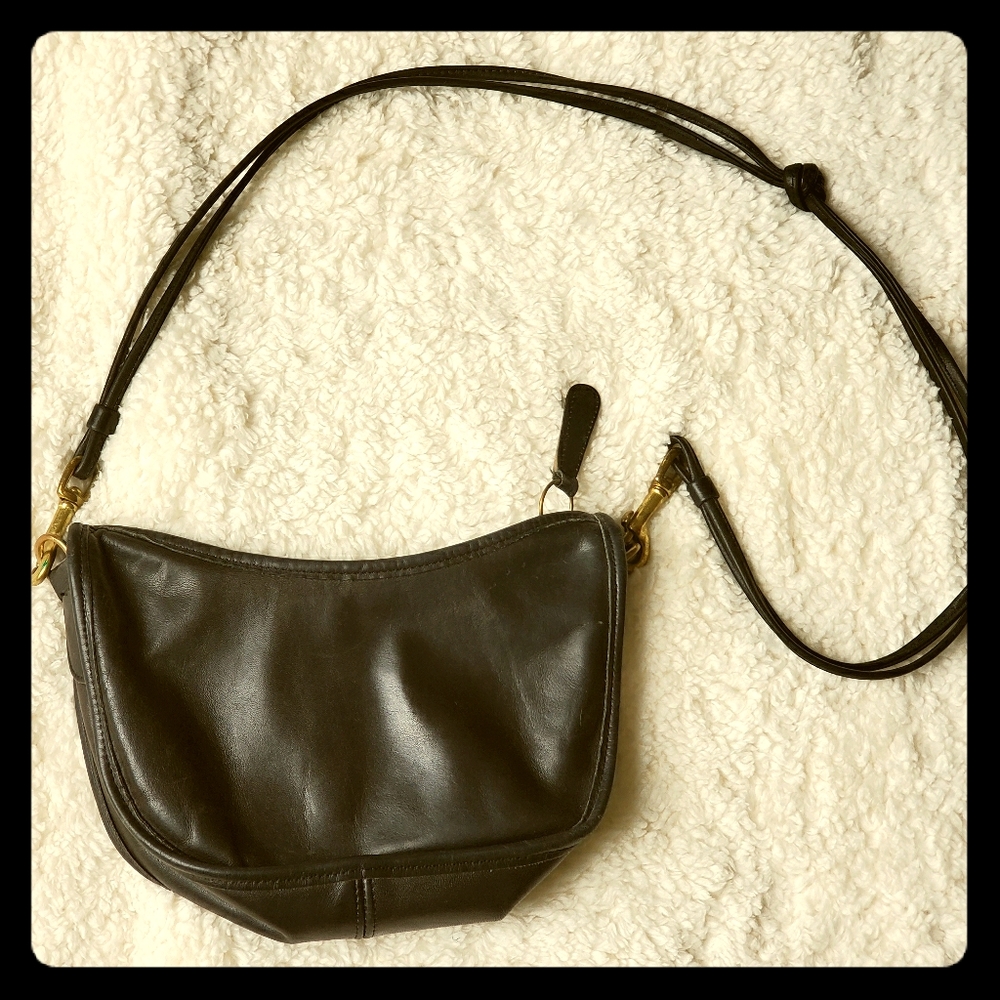 Vintage Small Black Coach shoulder bag